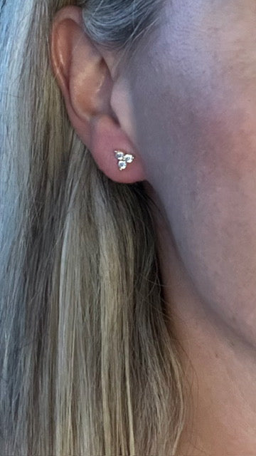 Pendientes dormilonas triángulo oro
