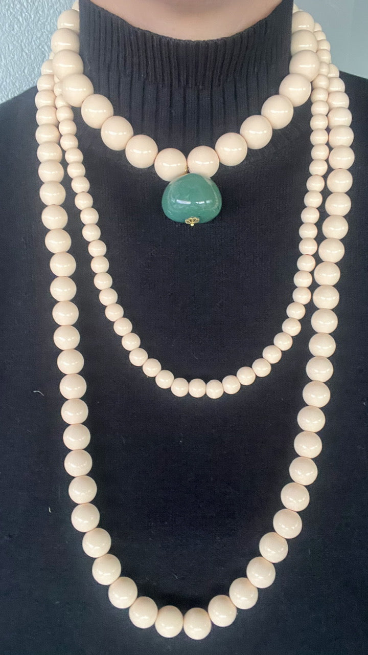 Collar Sasso en ivory y piedra verde