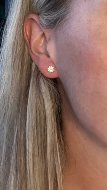 Pendientes dormilonas estrella oro