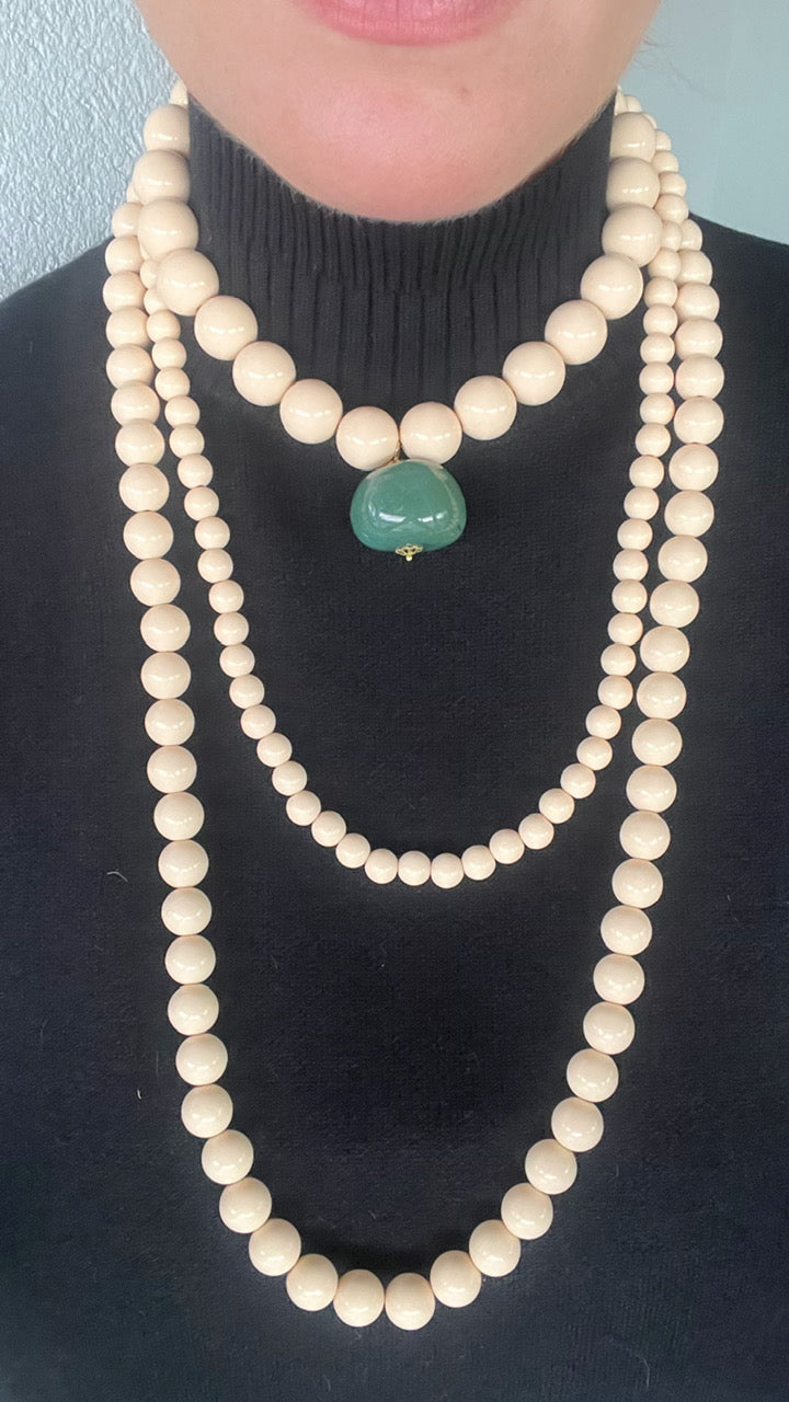 Collar Sasso en ivory y piedra verde