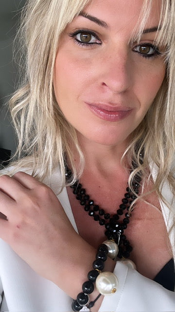 Collar piedra negra con 2 perlas