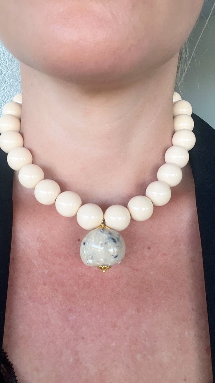 Collar Tessa en ivory