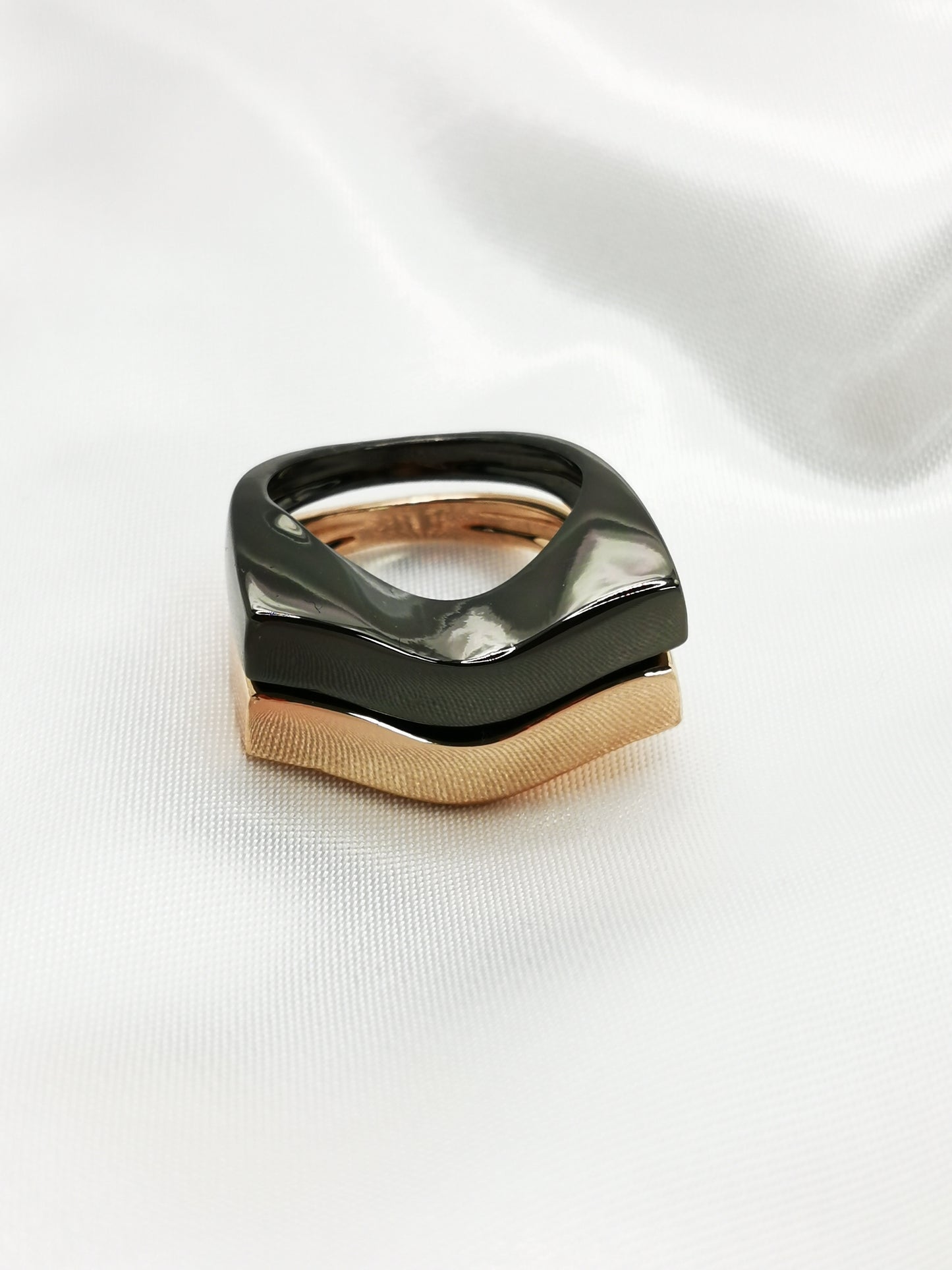 Anillo en rutenio