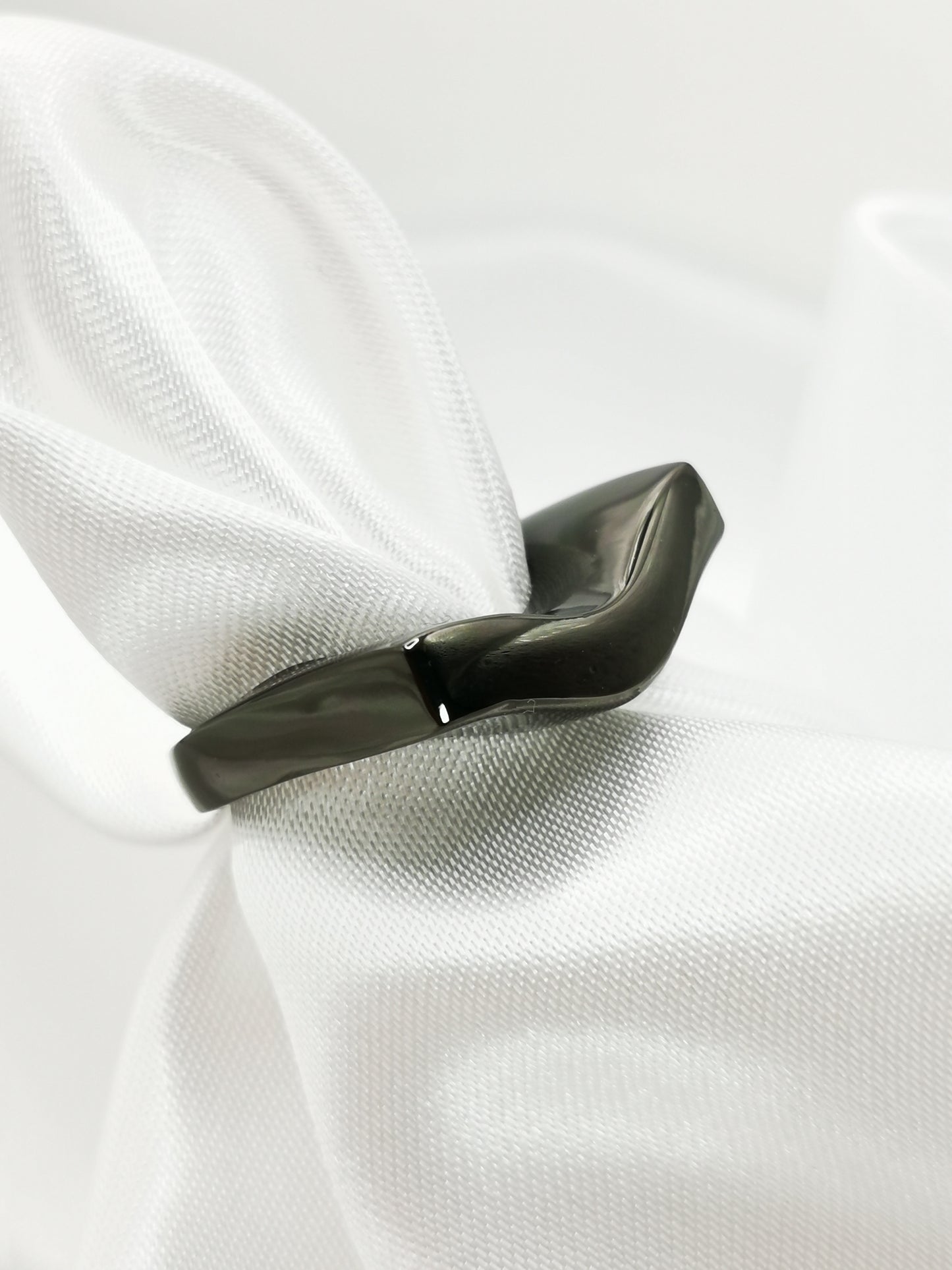 Anillo en rutenio