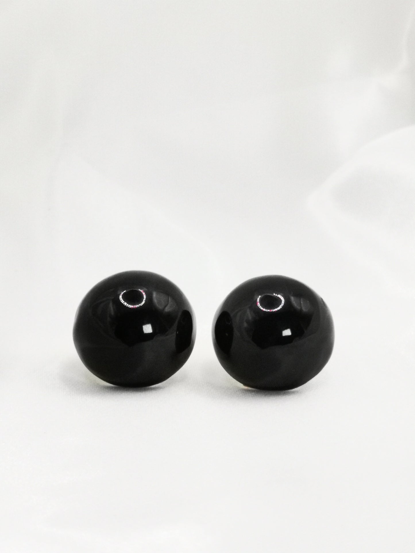 Pendientes esfera en negro
