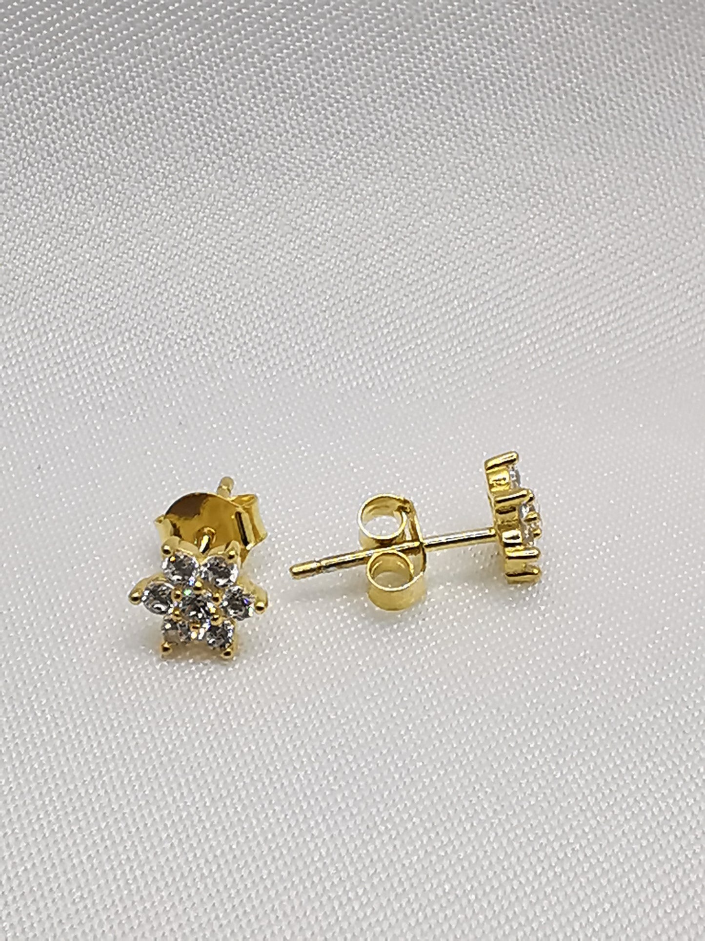Pendientes dormilonas estrella brillante