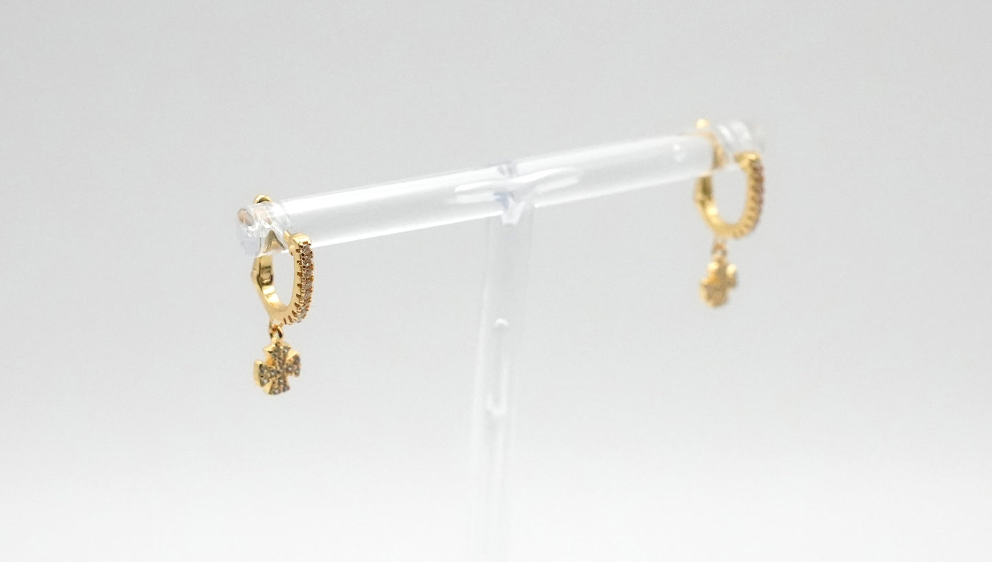 Pendientes de plata Cruz de Malta bañadas en oro