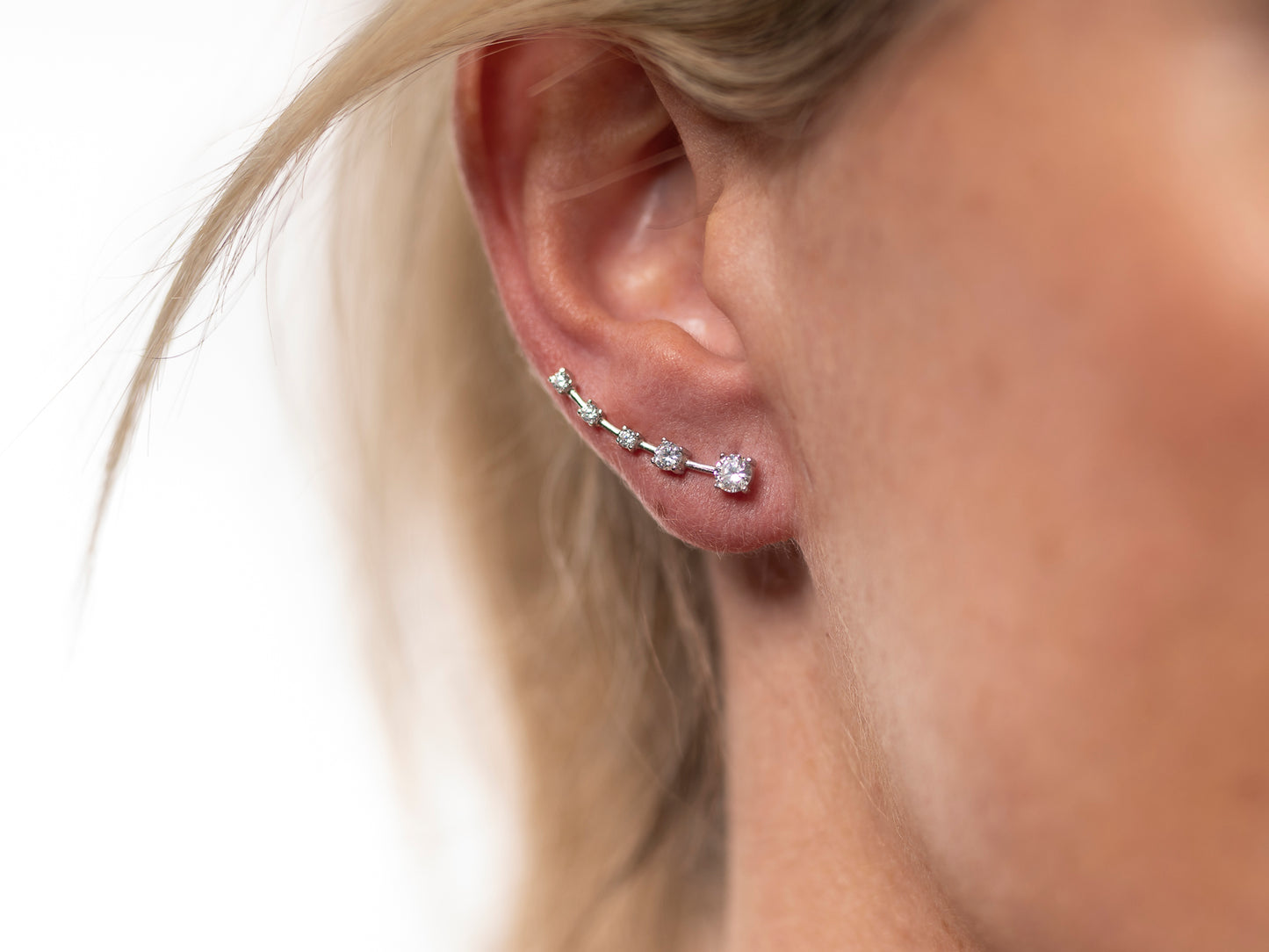 Pendientes trepadores con 5 circonitas blancas