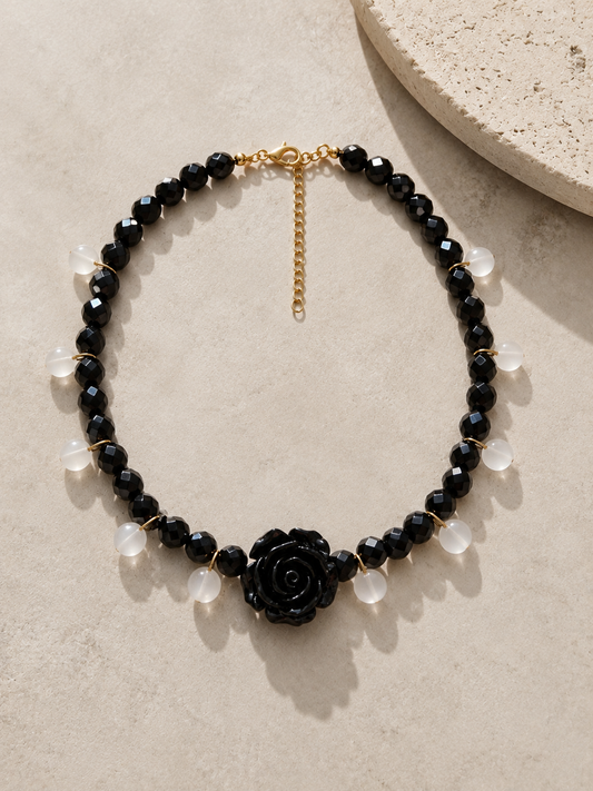 Collar Flor Negra Facetado