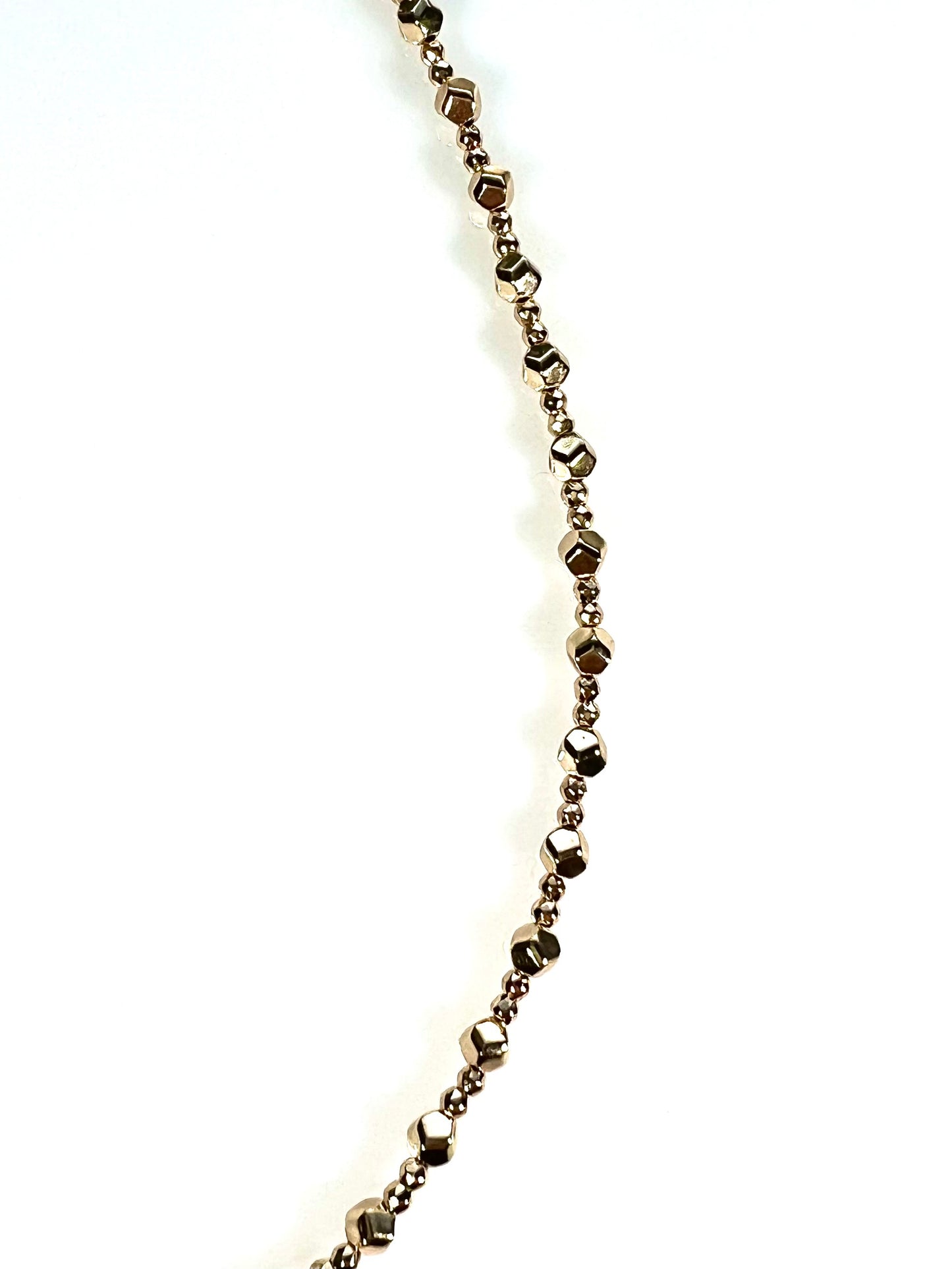 Collar flor en hematites dorados