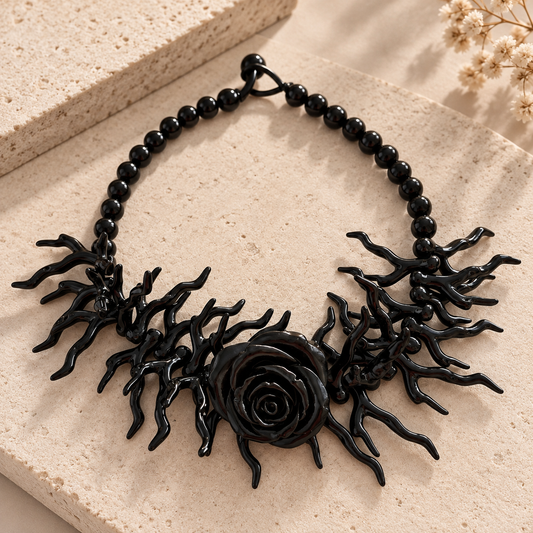 Collar Camelia Nera