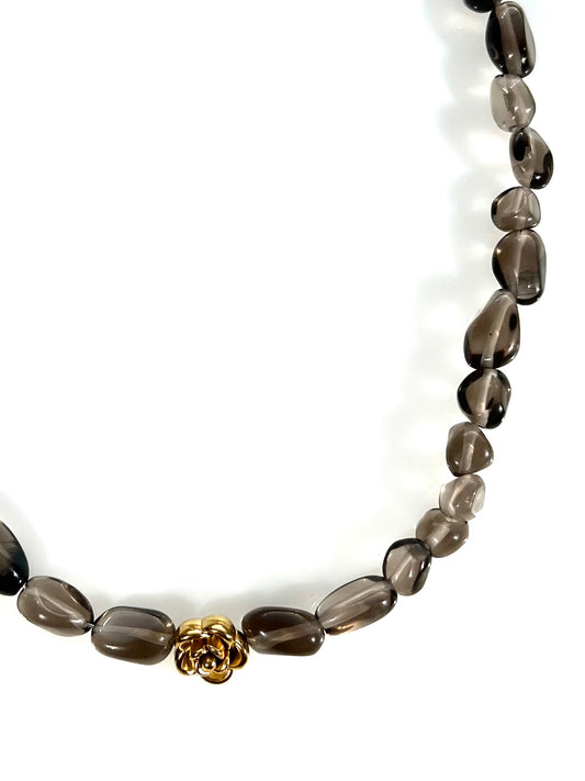 Collar Flor en cuarzo