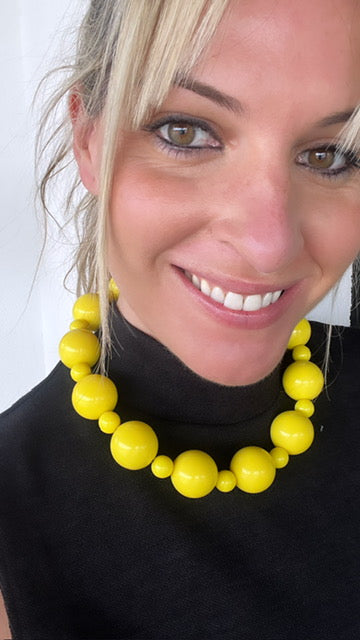 Collar amarillo