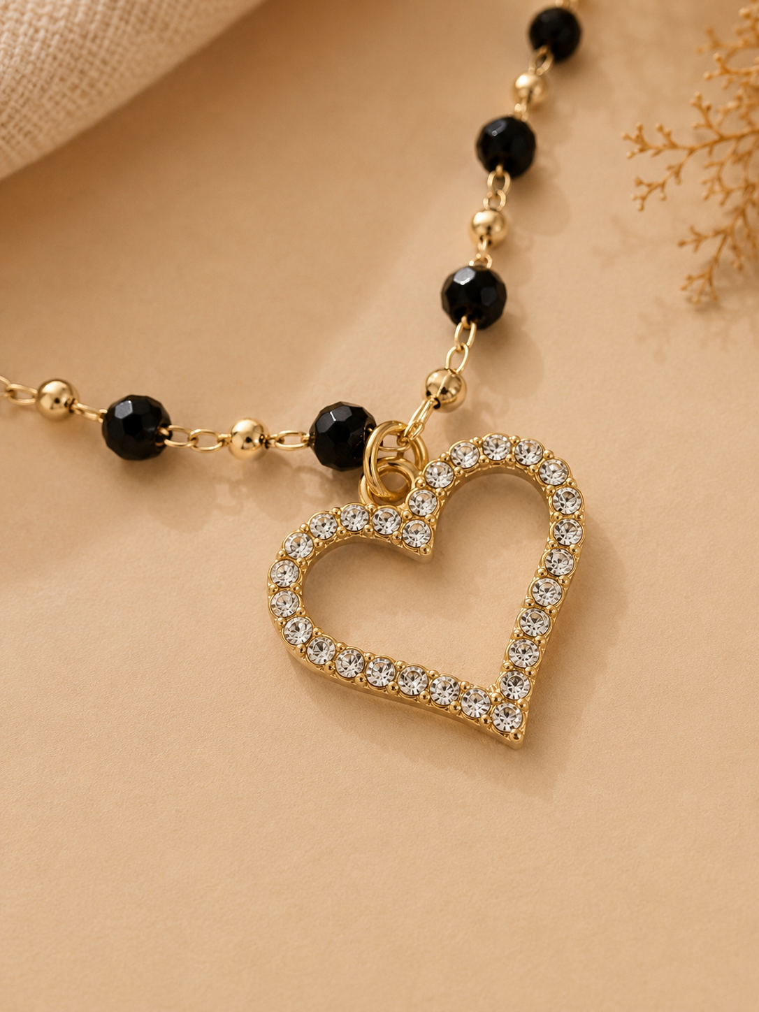 Collar Corazón Black Shine