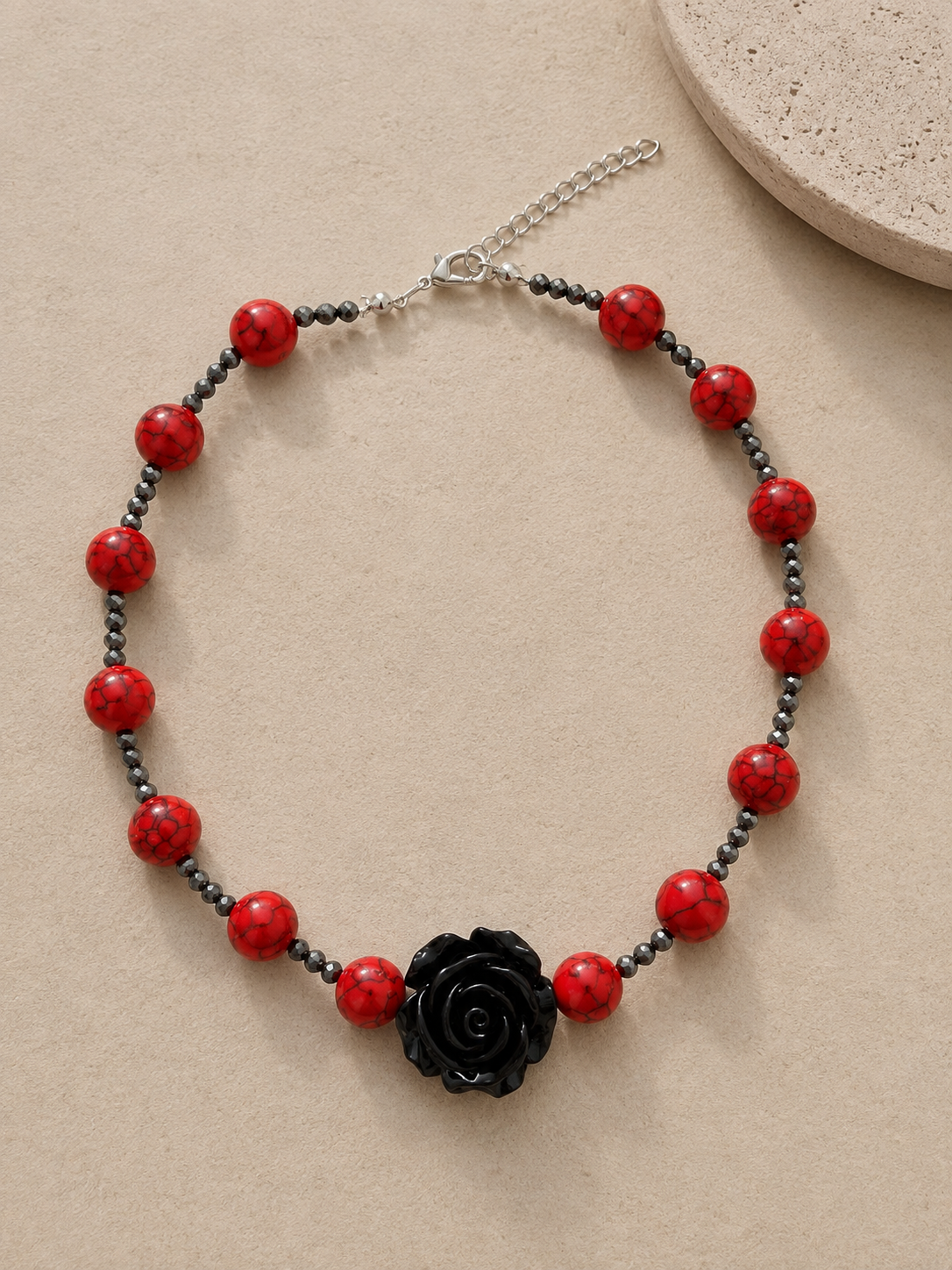 Collar Flor Negra Rojo & Hematites