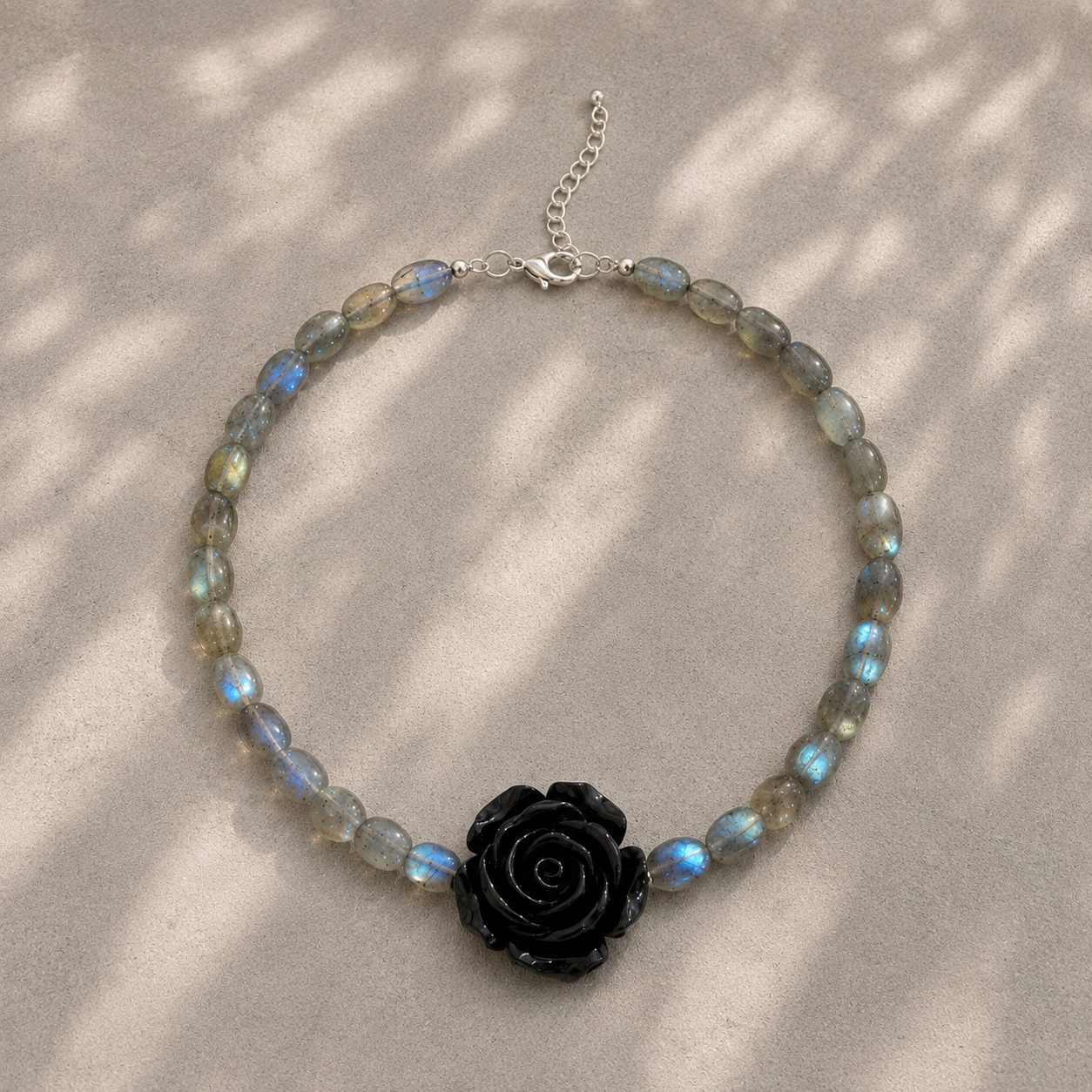 Collar Flor Negra & Labradorita