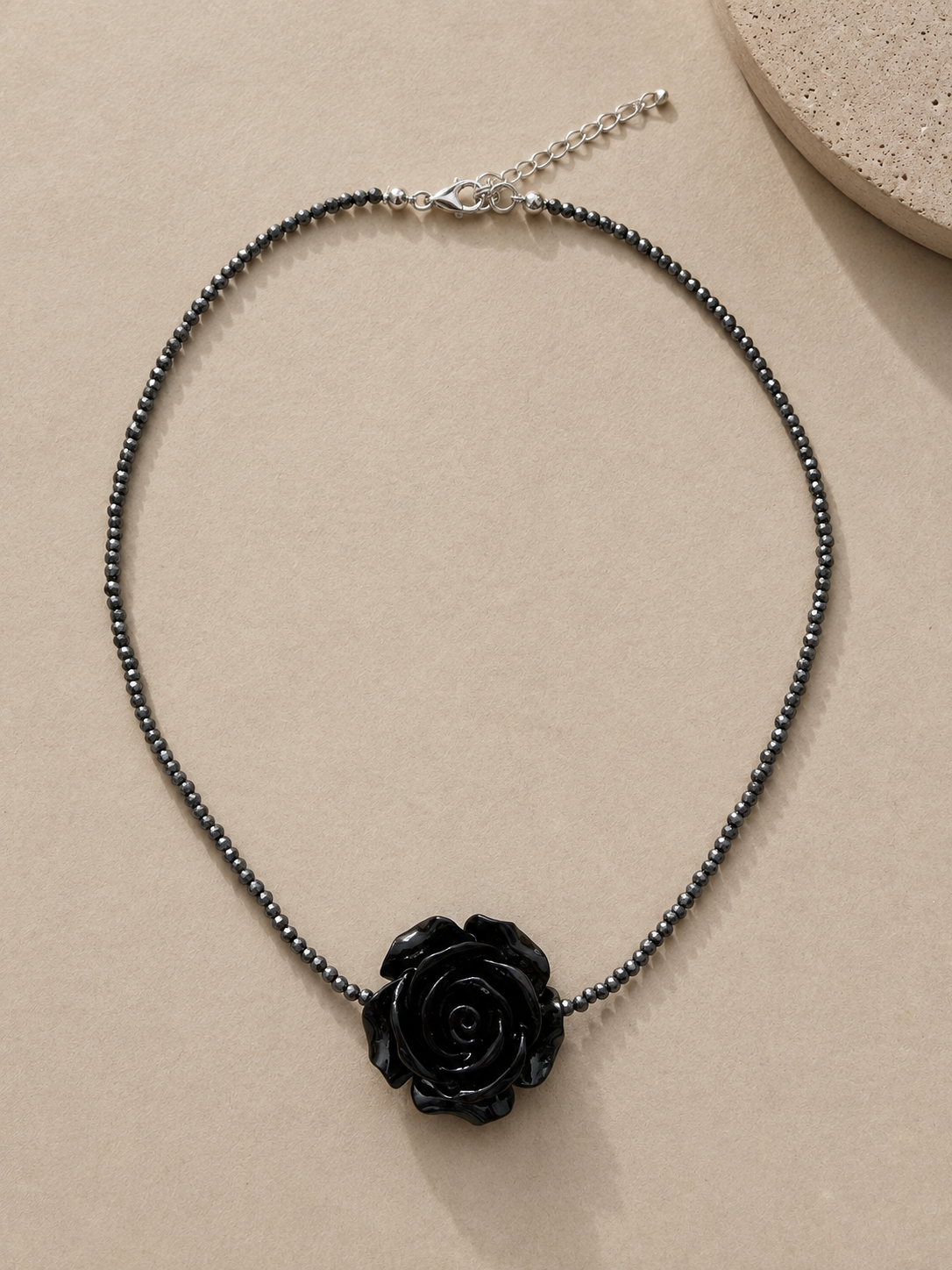 Collar Flor Negra & Hematite