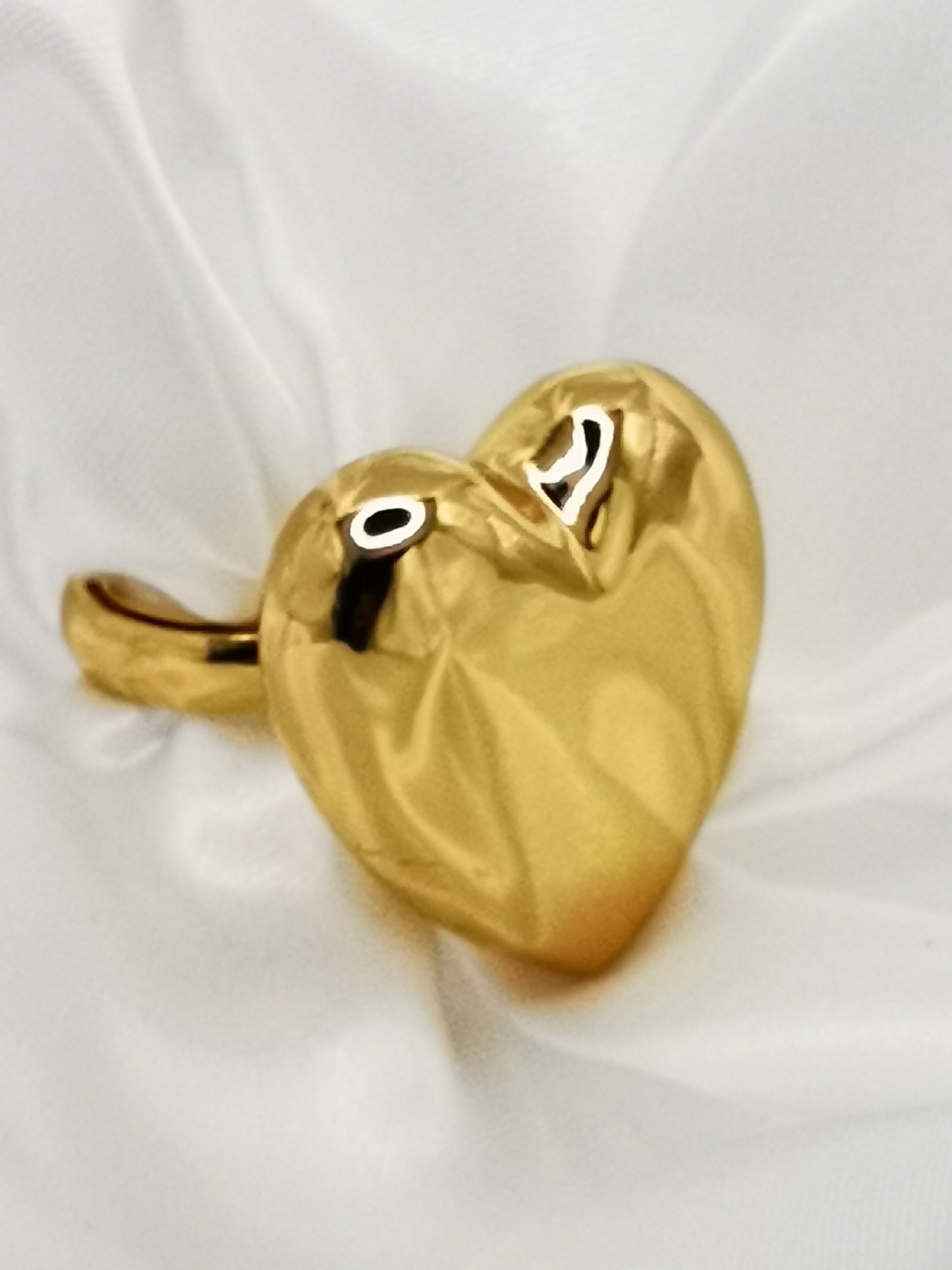 Anillo grande corazón oro