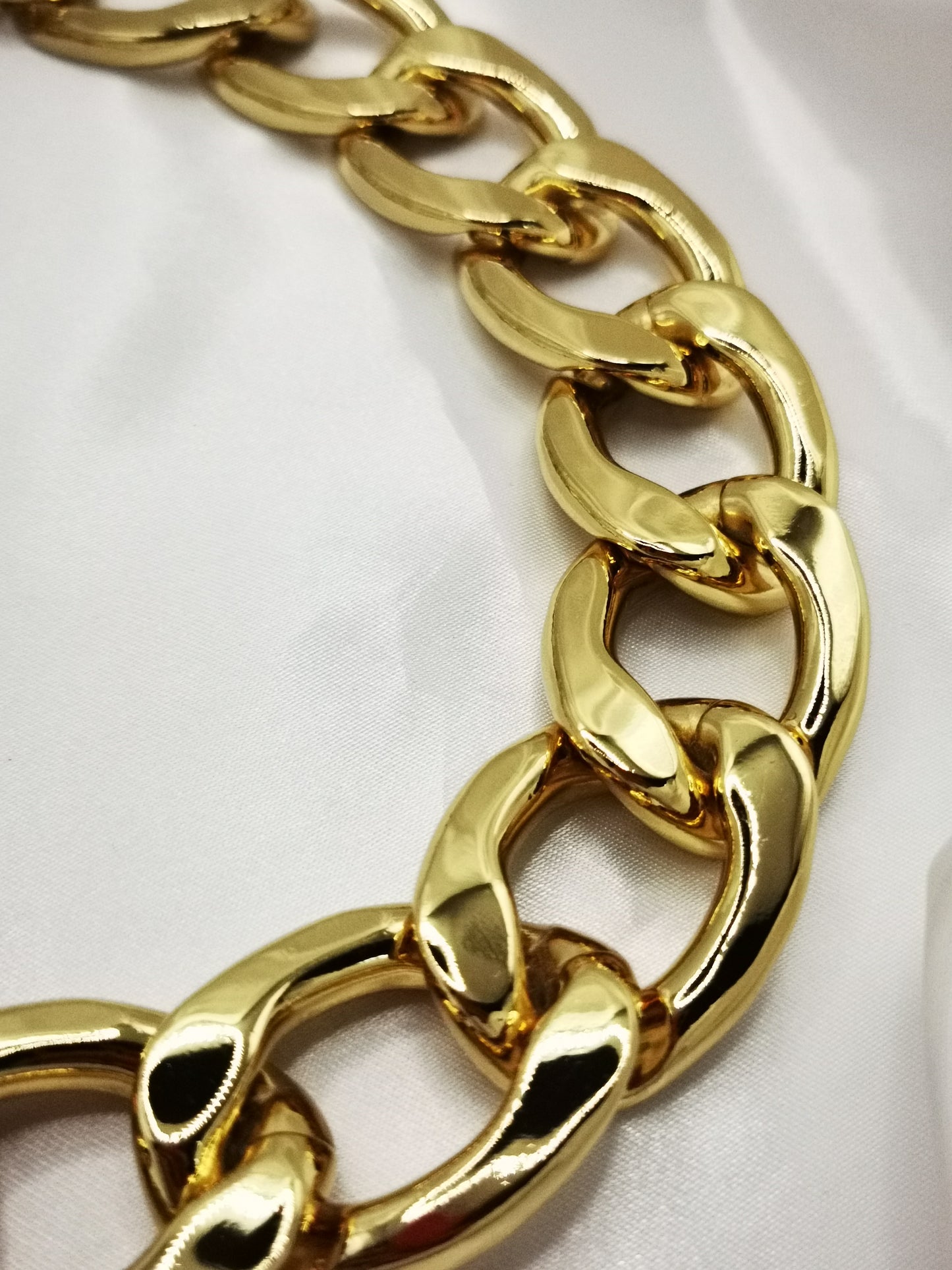 Collar eslabones grandes en oro