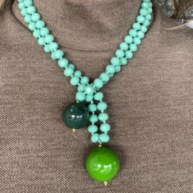 Collar piedra verde con 2 bolas verdes